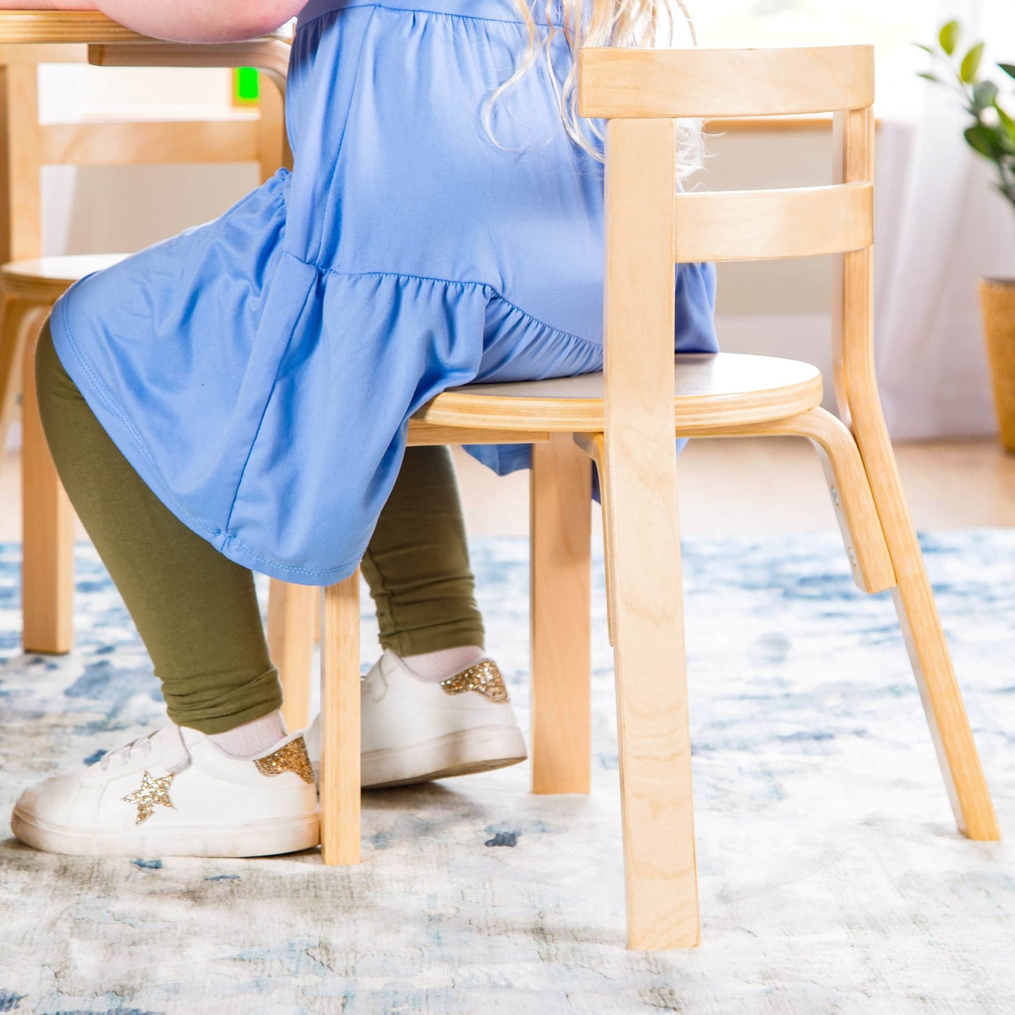 Kids Table and 4 Chairs Set