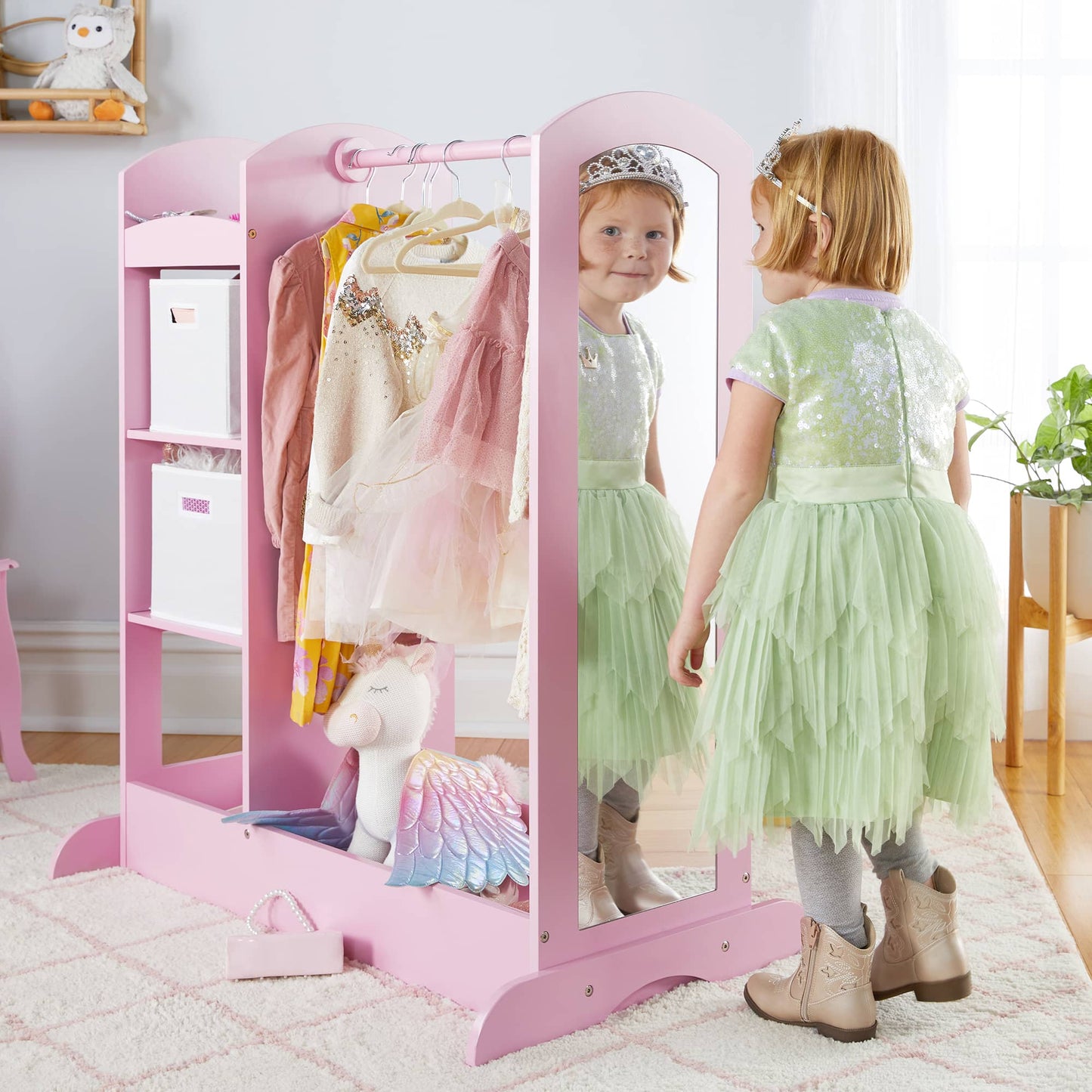 Kids' See and Store Dress-Up Center